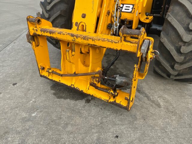 Lot 4: 2022 JCB 542-70 Telehandler