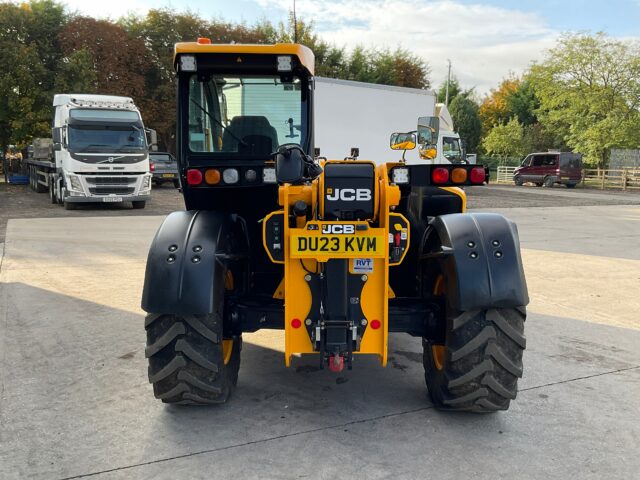 Lot 5: 2022 JCB 538-60 Telehandler