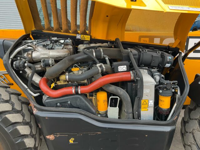 Lot 6: 2022 JCB 542-70 Telehandler