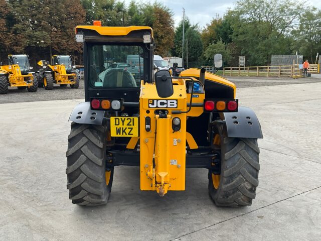 Lot 8: JCB 527-58 Agri Plus Telehandler