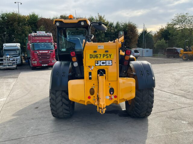 Lot 10: 2017 JCB 560-80 Telehandler