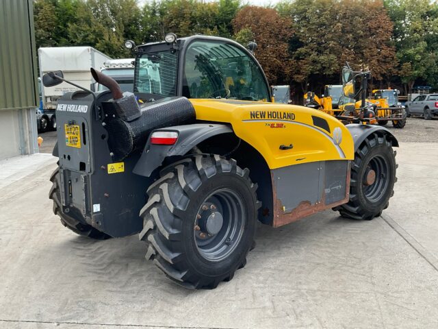 Lot 13: New Holland TH6.32s Telehandler