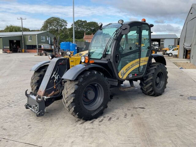 Lot 14: New Holland TH6.36 Telehandler