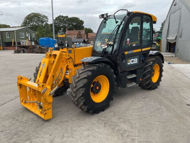 Lot 15: 2019 JCB 542-70 Telehandler