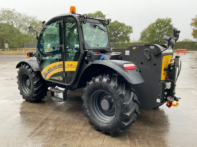 Lot 17: New Holland TH6.36 Telehandler