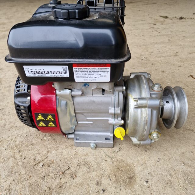 Briggs +Stratton Engine