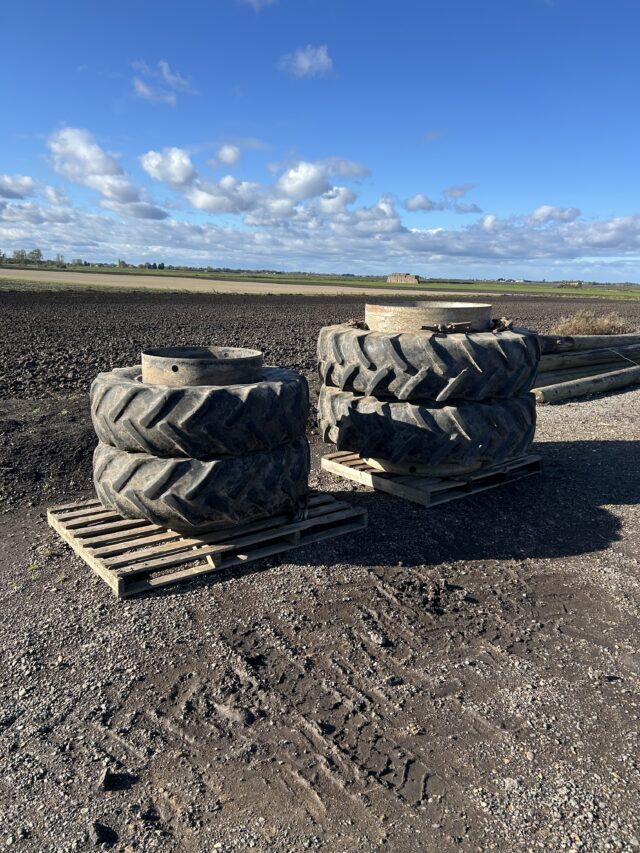 Dual wheels