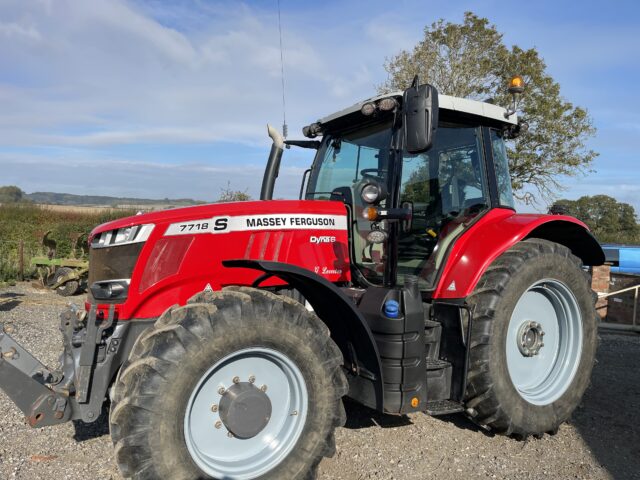 Massey Ferguson 7718S