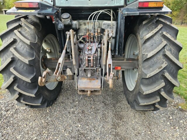 Massey Ferguson 3095 4wd Tractor