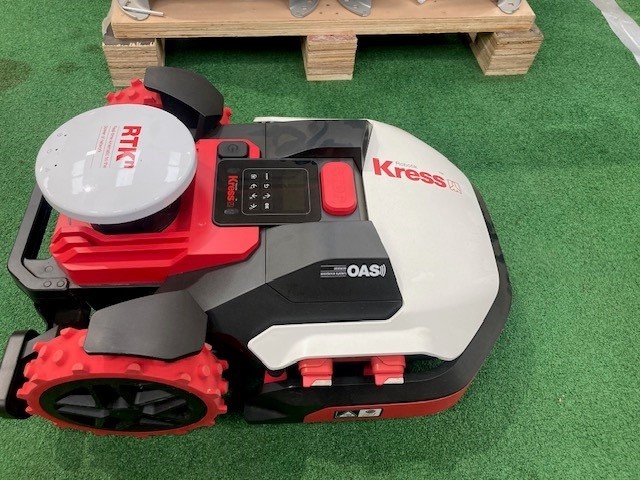 6M000606 KRESS KR173E ROBOTIC MOWER.