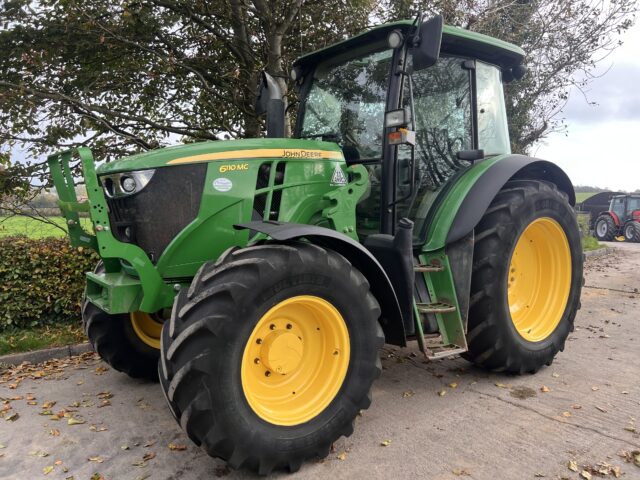 John Deere 6110MC