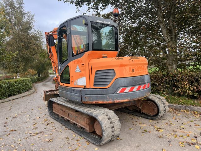 Doosan DX80R Excavator
