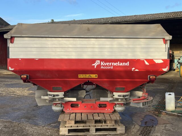 Kvernland Accord Fertiliser spreader