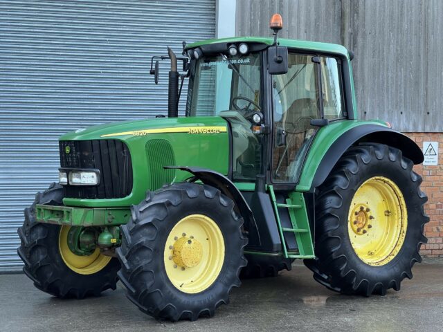JOHN DEERE 6820