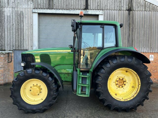 JOHN DEERE 6820