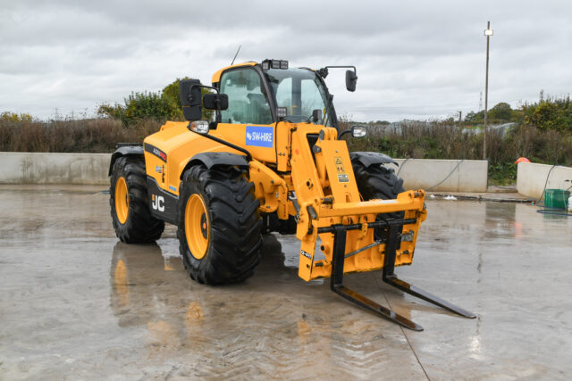 JCB 542-70 AgriPro 2024