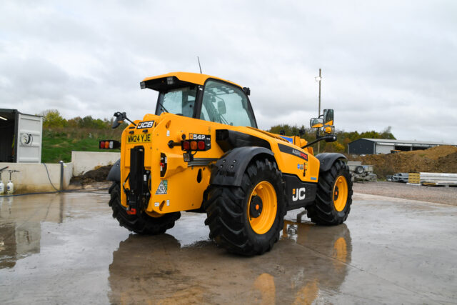 JCB 542-70 AgriPro 2024