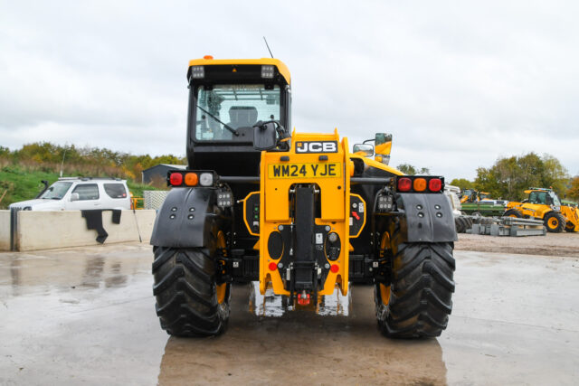 JCB 542-70 AgriPro 2024