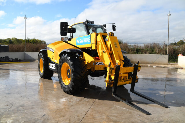 JCB 542-70 AgriXtra 2024