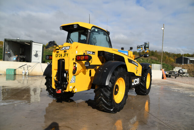 JCB 542-70 AgriXtra 2024