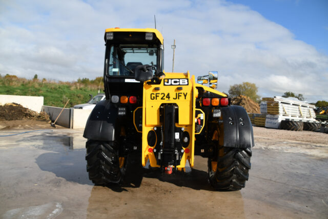 JCB 542-70 AgriXtra 2024