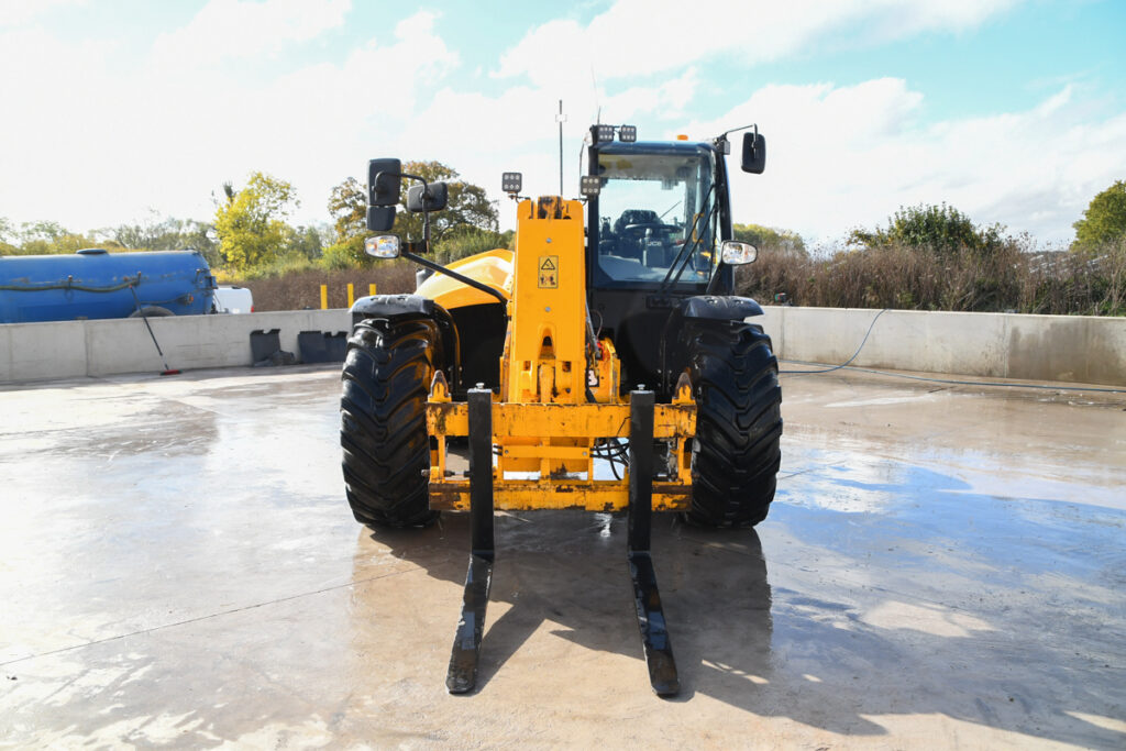 2ca97cc3b335018432f8b12e5accb12f