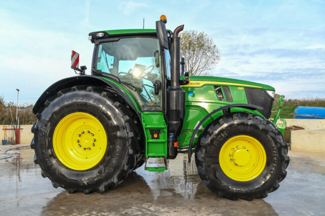 6R195 John Deere Tractor 2023