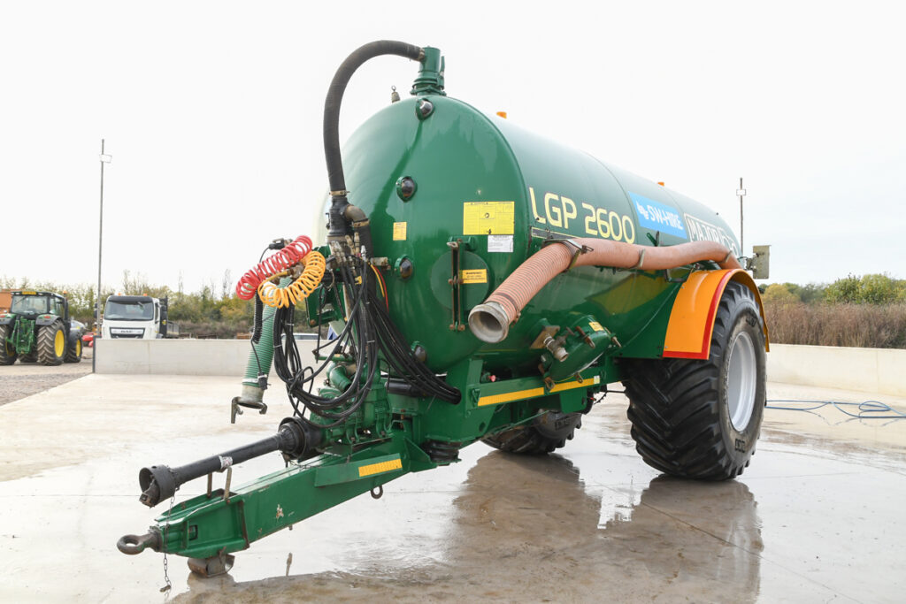 e38c341facfd36cfcb634edfb585a05c