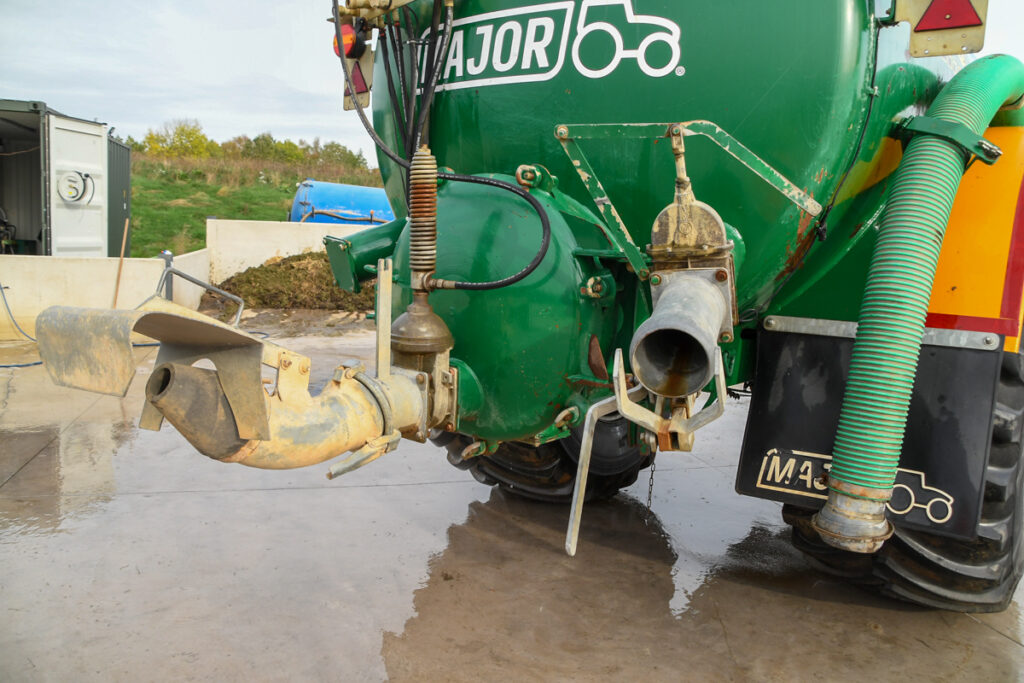 276b664623c2cae422b28ab2888de9dc