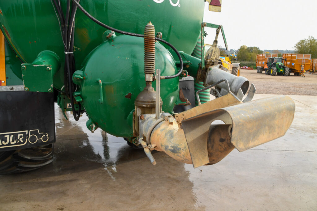 1136b156e1ed2c0a6cb866abc1b49f95