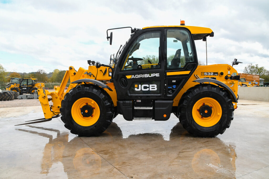 6913abf6f7835406c3bd28a27c2eba3e