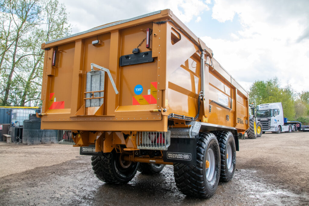 202f6e7c1230788b6de1dec50d291ff6