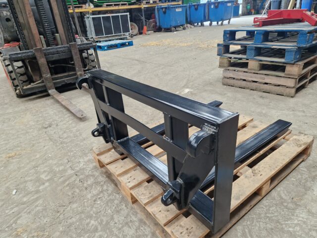 Euro8 pallet forks