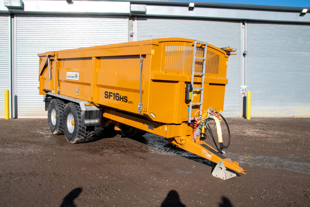 72275e0ffe253dd2a85795a1f6eee050