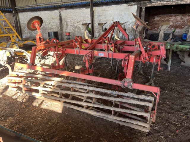 Knoche stubble cultivator