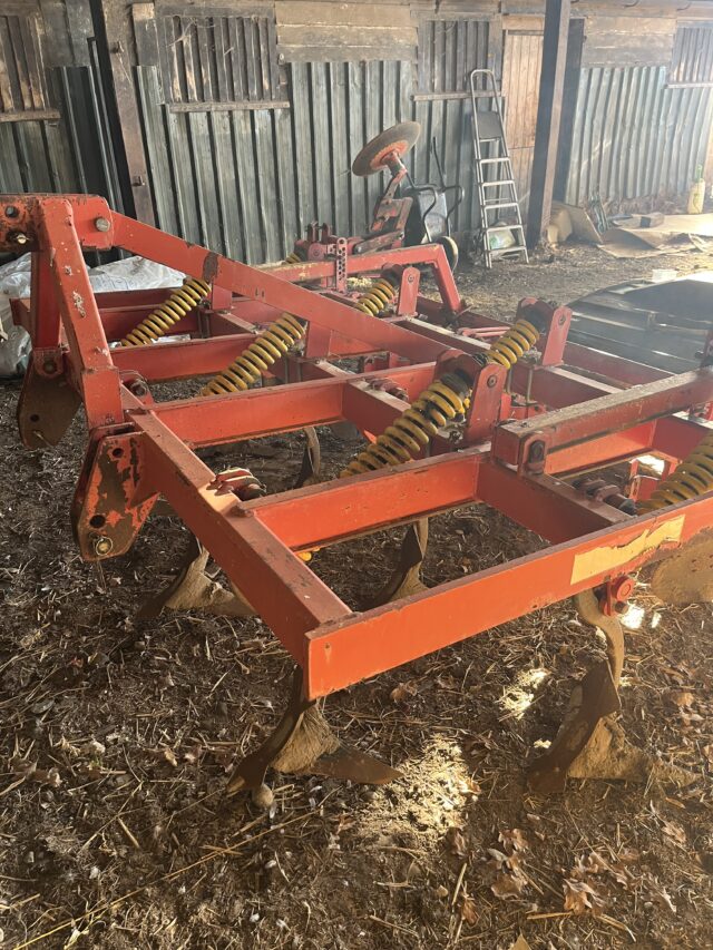 Knoche stubble cultivator