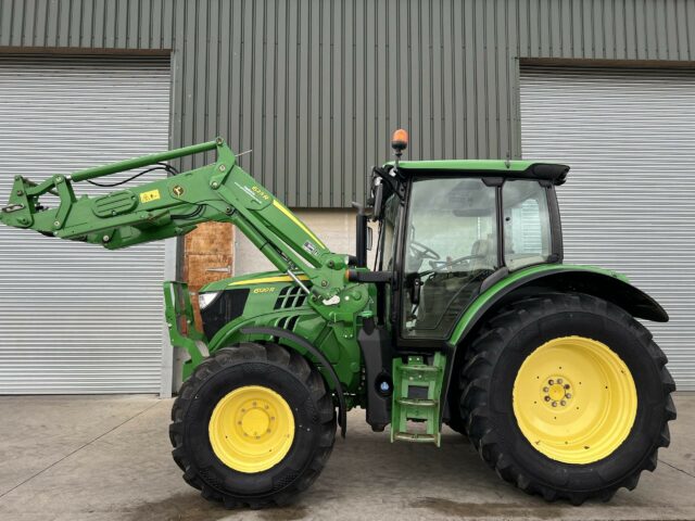 JOHN DEERE 6120R