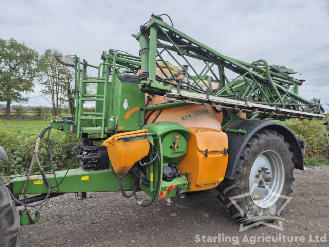 Amazone UX3200 28m Sprayer