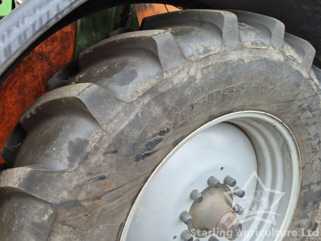 Amazone UX3200 28m Sprayer