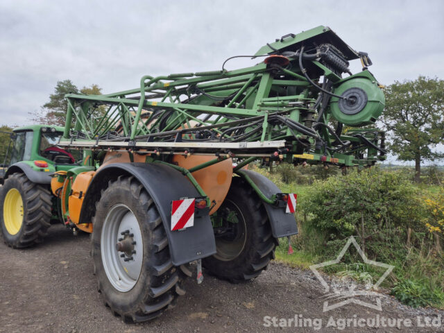 Amazone UX3200 28m Sprayer