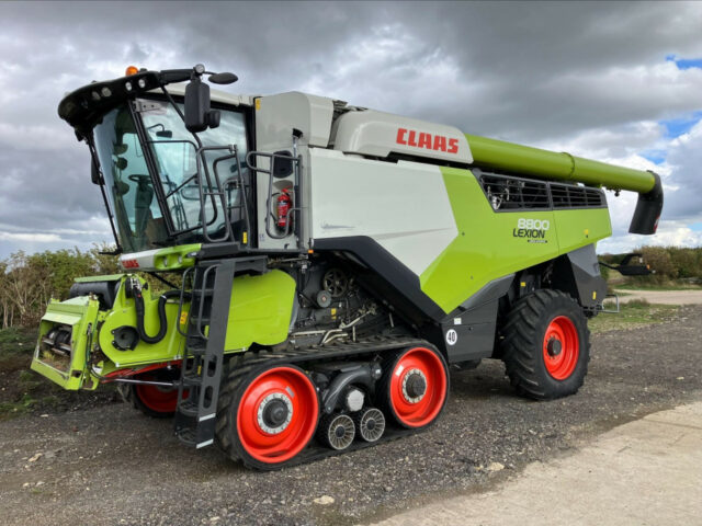 CLAAS LEXION 8800 TT