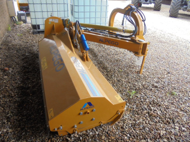 Alpego TL33 – 220 verge mower