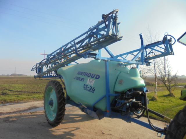 Berthoud Sprinter 25 – 26 trailed sprayer