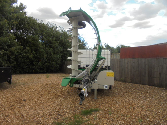 Gujer TG 301 compost turner