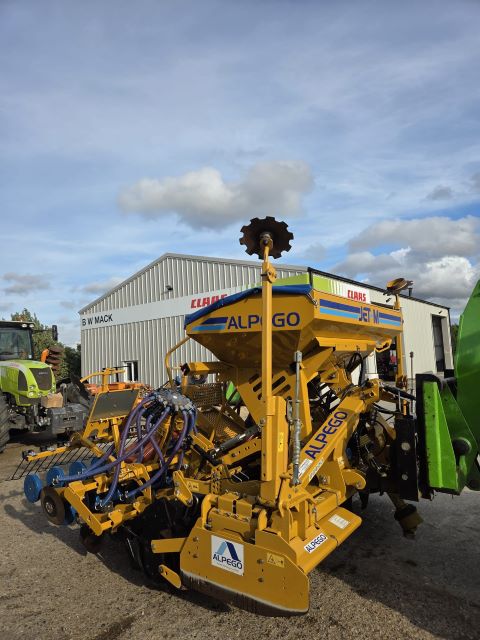 Alpego 3 metre power harrow drill combination