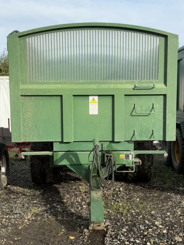 Baileys 10T high lift trailer