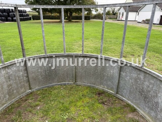 Galvanised heavy duty cattle feed ring