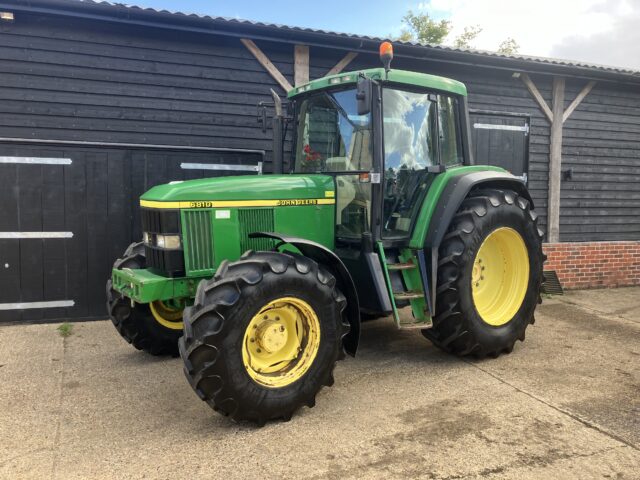 2001 John Deere 6810