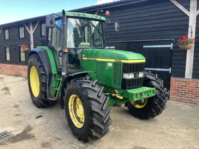 2001 John Deere 6810