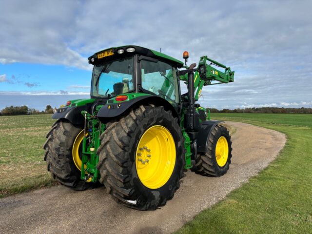 John Deere 6155R c/w 643R front loader